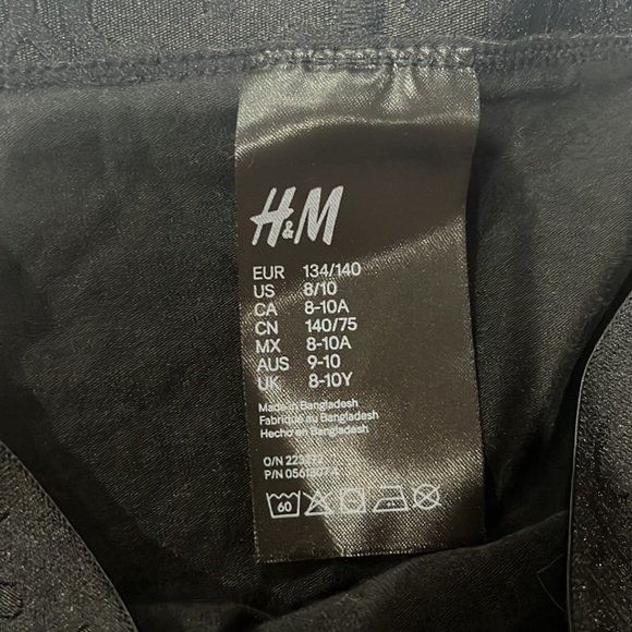 Set of two New H&M boys boxer briefs size 8-10 - Picture 2 of 2